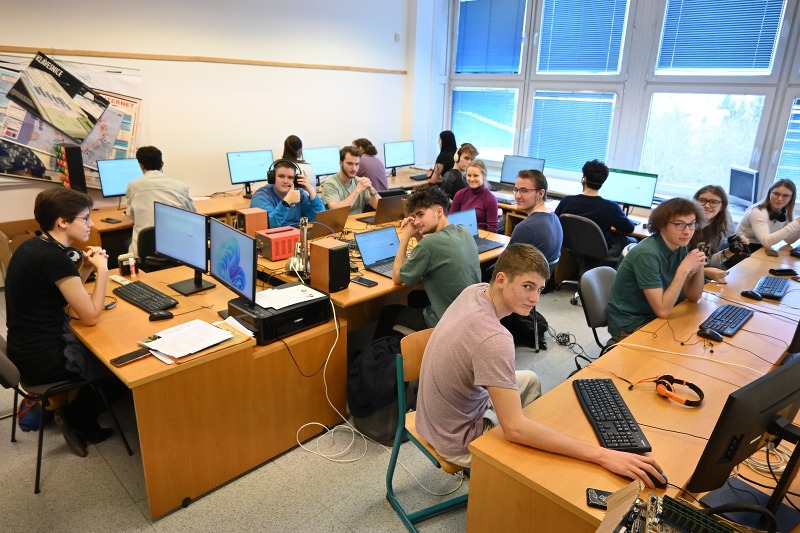 Best in English 2025