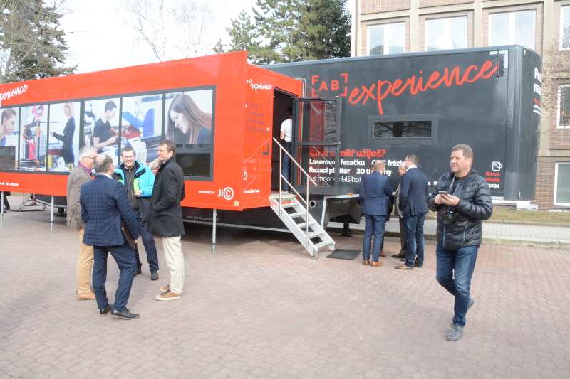 FabLab kamion po jarních prázdninách