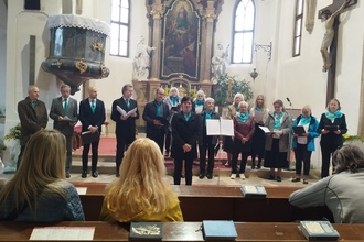 Dvě vystoupení Sbor učitelů a přátel GML Kazizpěv
